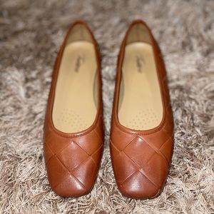 Trotters Women’s flat shoes